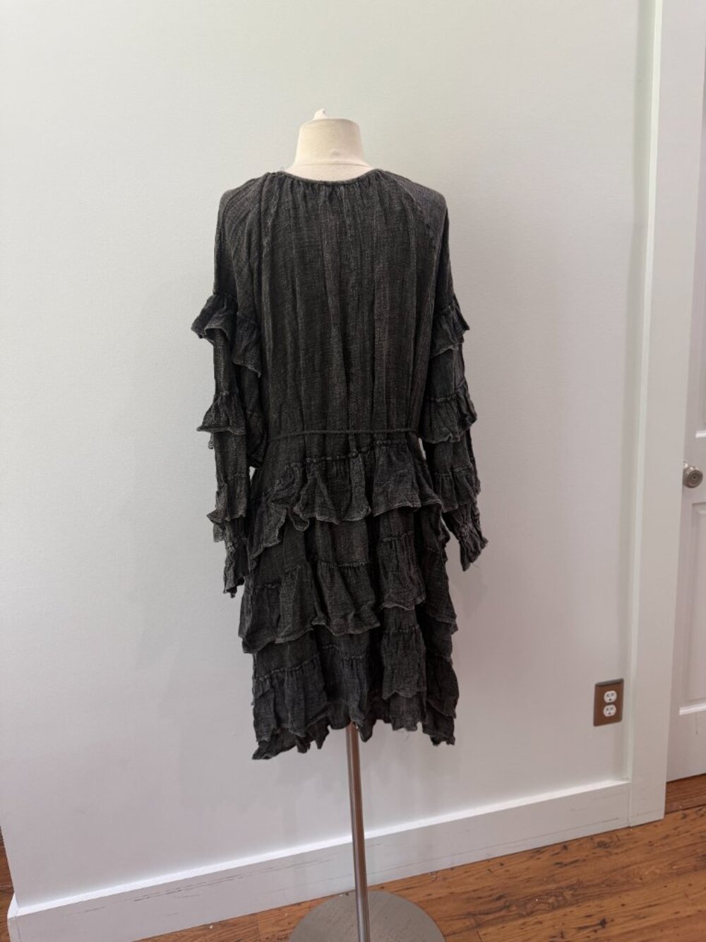 Oli & Hali Washed Ruffle Detail Longline Duster Size Medium - Picture 5 of 9